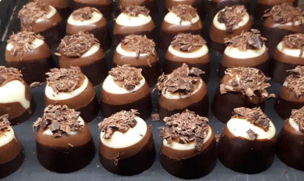 Box of 6 Leahys Open Farm Chocolates - Image 4