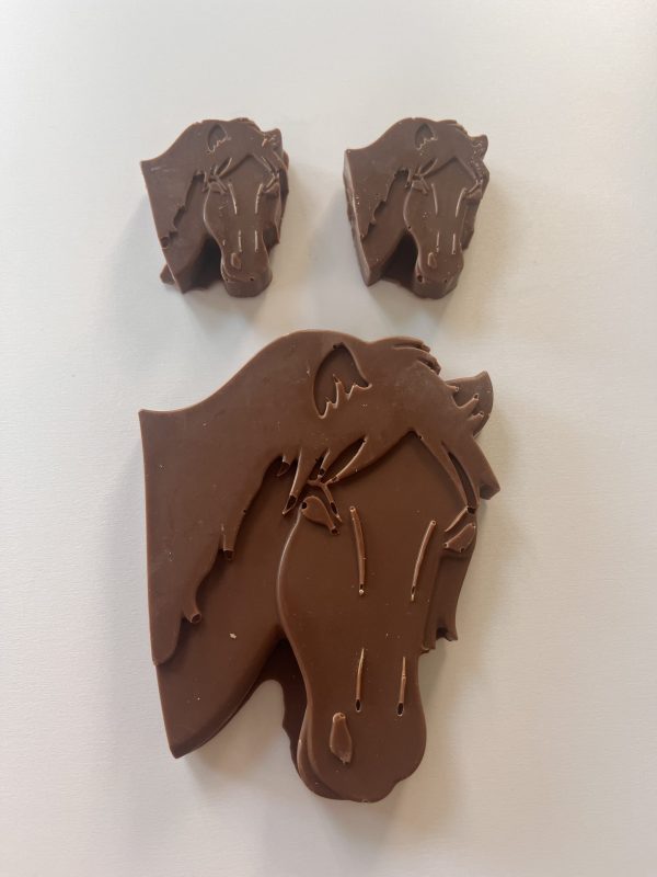 Milk Chocolate Horse Set